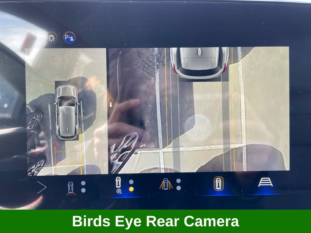 Used 2025 Chevrolet Equinox LT w/ Convenience Package II AWD/4WD image 38
