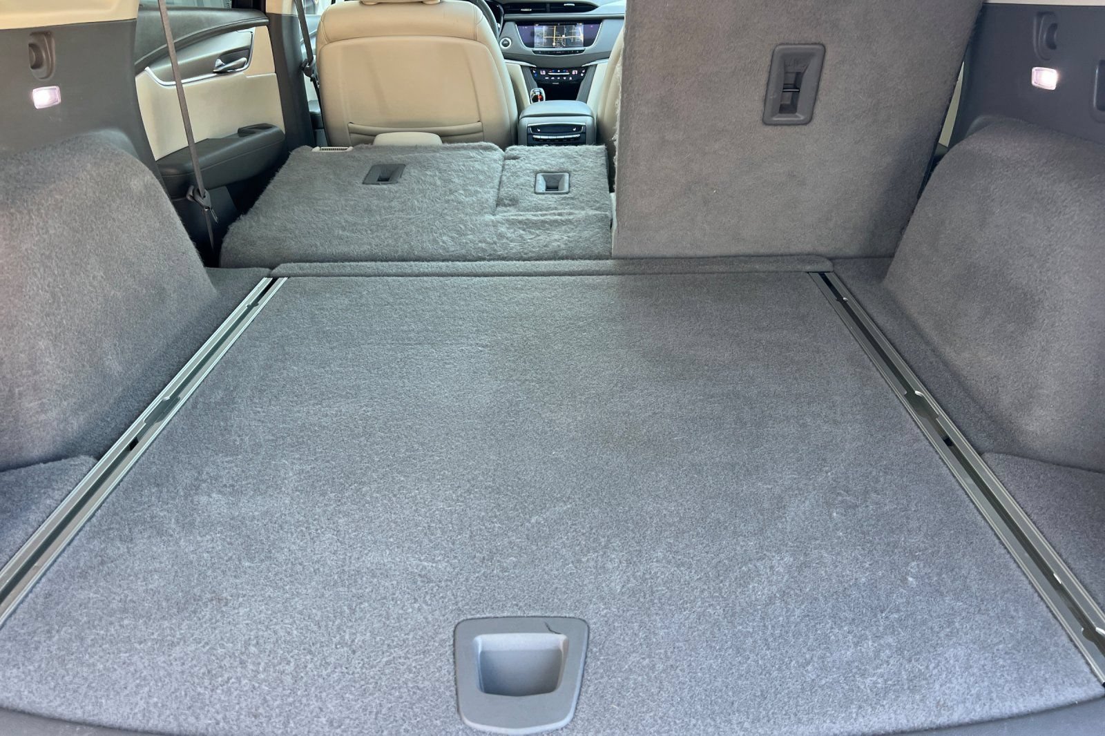 Used 2018 Cadillac XT5 Premium Luxury AWD/4WD image 12