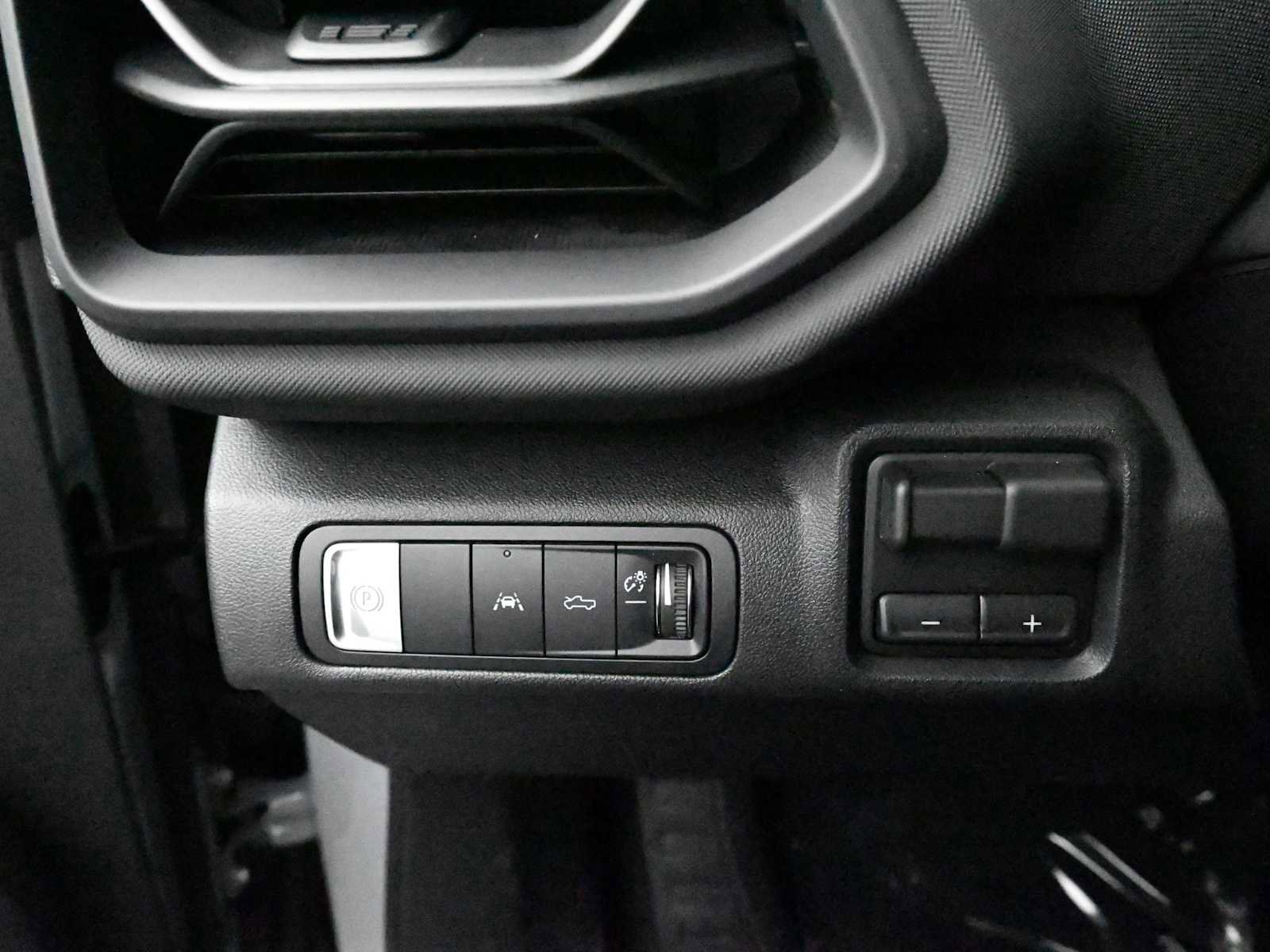 New 2026 Chevrolet Silverado EV LT image 10