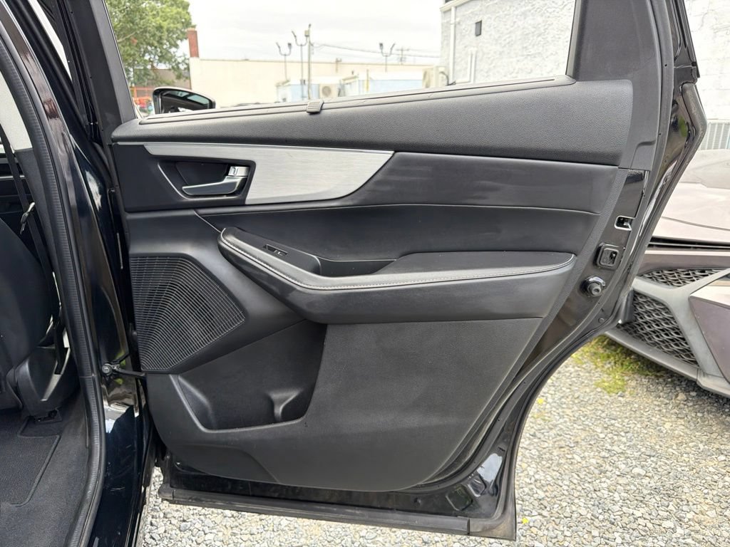 Used 2023 Acura MDX w/ Technology Package AWD/4WD image 19