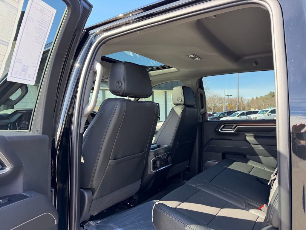 New 2026 GMC Sierra 2500 Denali w/ Denali Reserve Package image 17