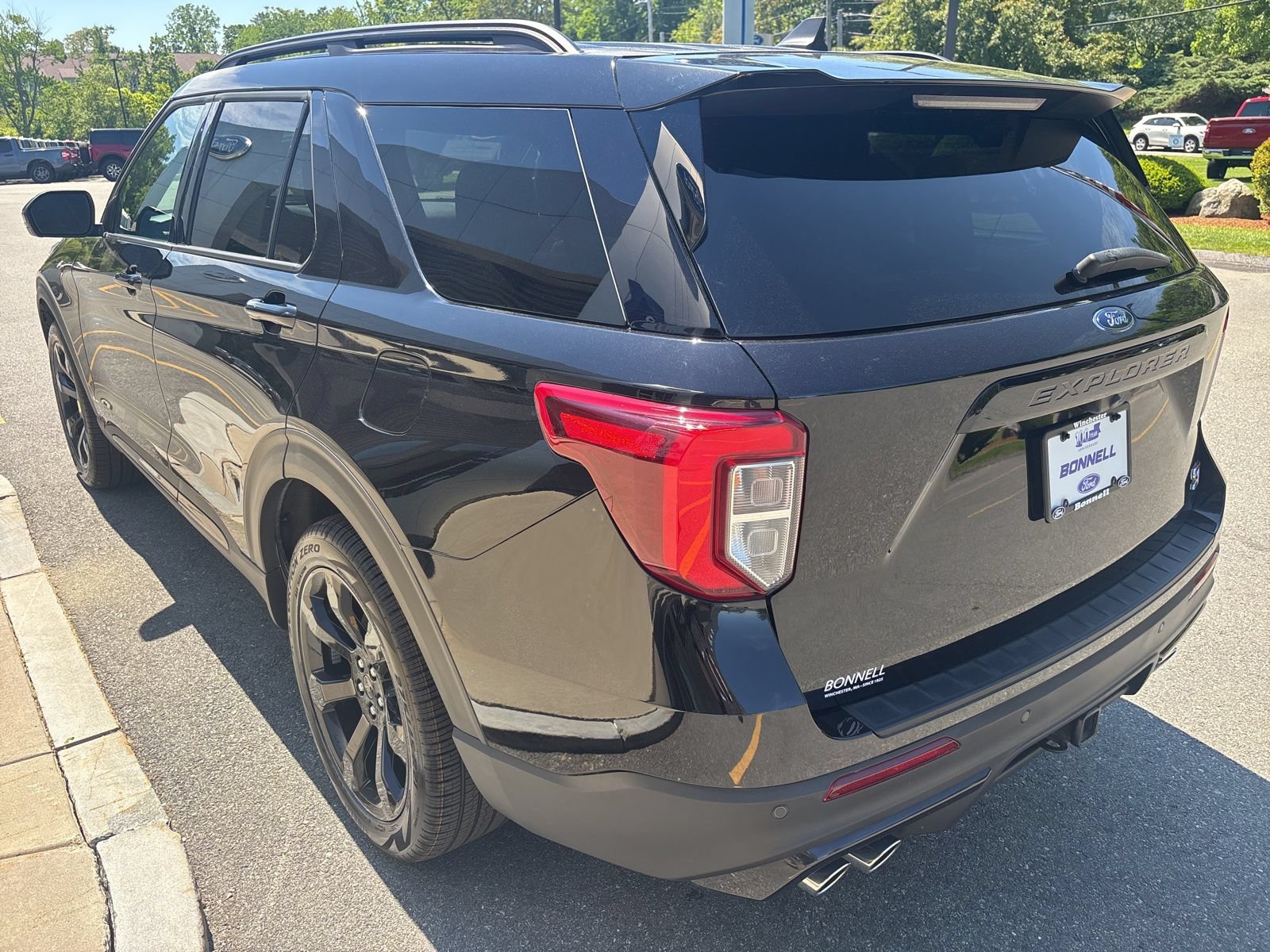 Used 2023 Ford Explorer ST w/ Equipment Group 401A AWD/4WD image 5