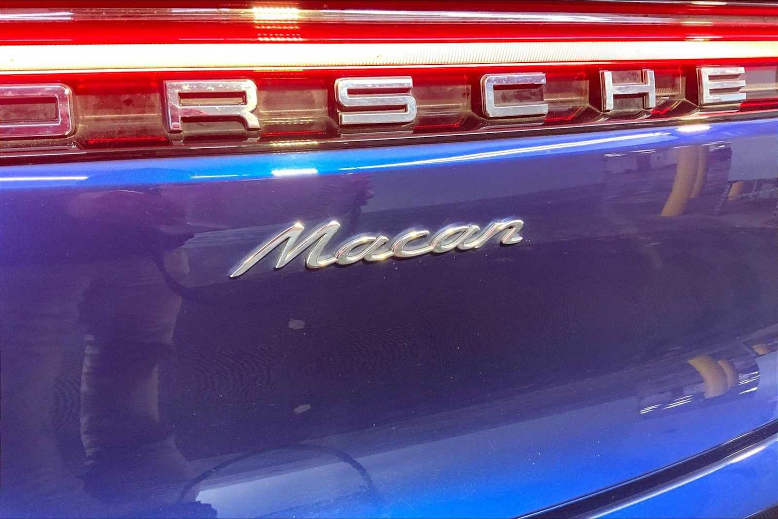 Certified 2024 Porsche Macan image 35