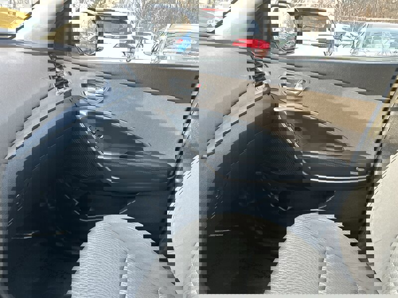 Used 2016 Hyundai Santa Fe SE image 12