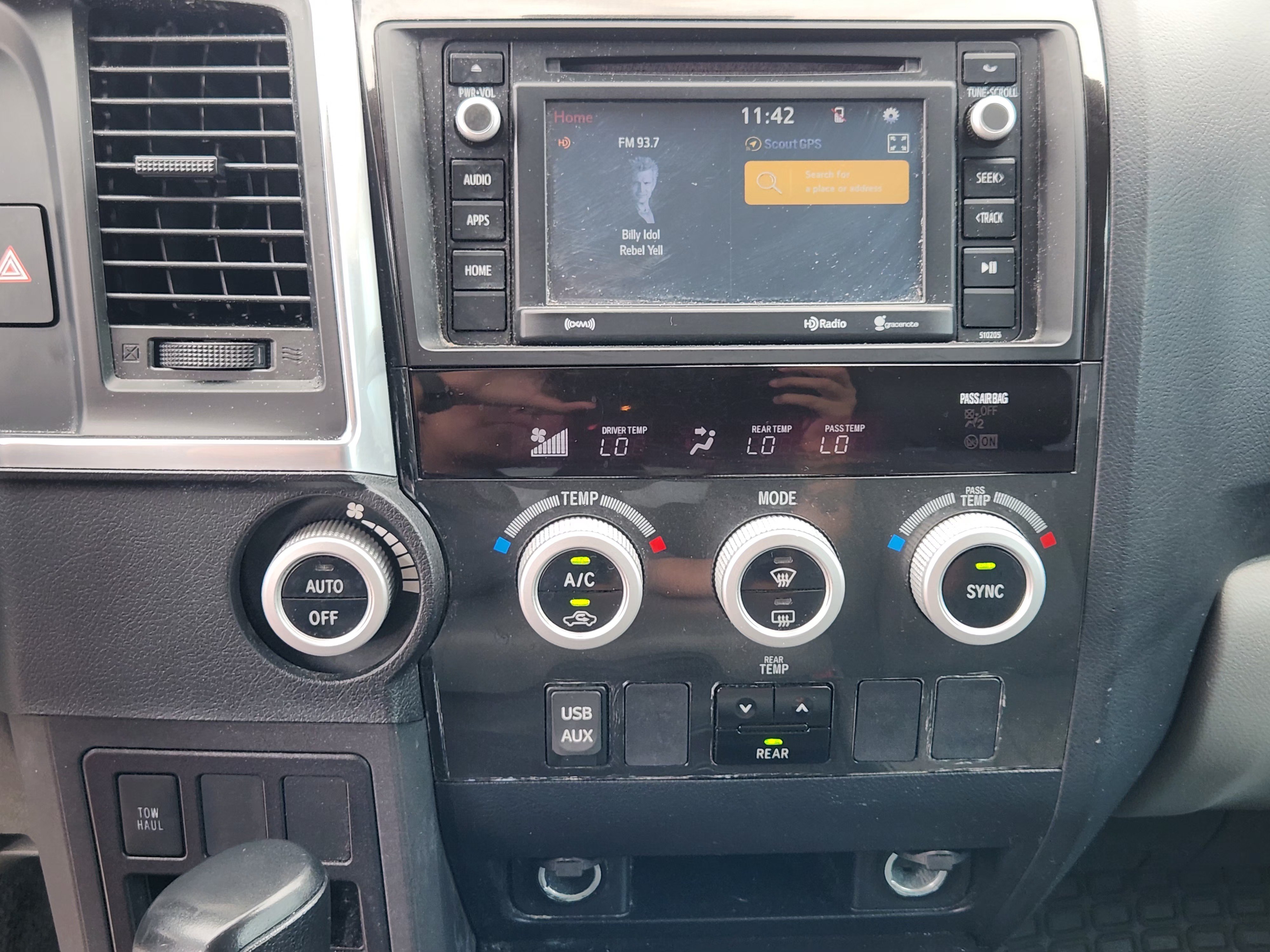 Used 2018 Toyota Sequoia SR5 RWD image 17