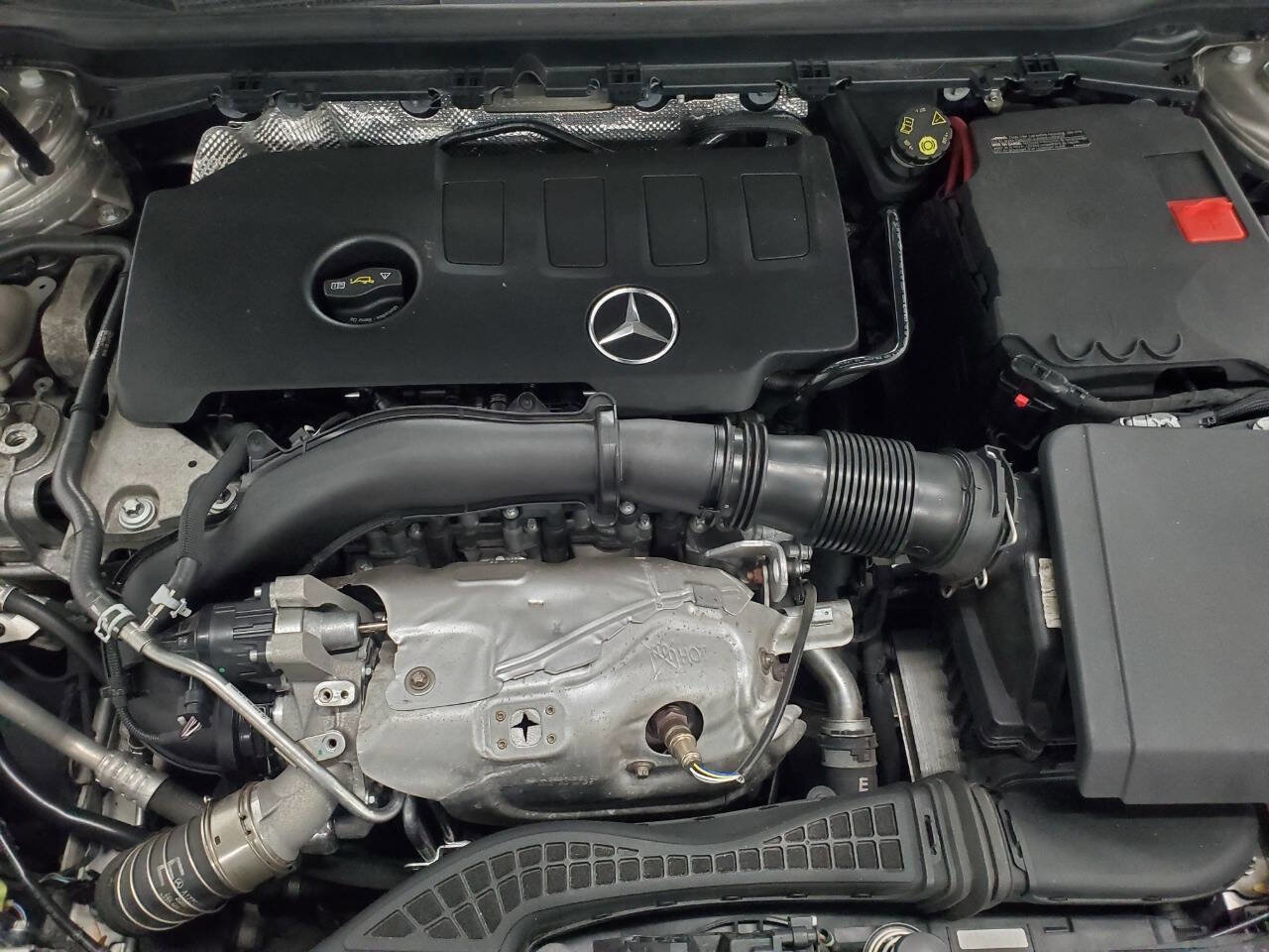 Used 2020 Mercedes-Benz A 220 A 220 4MATIC AWD 4dr Sedan image 4