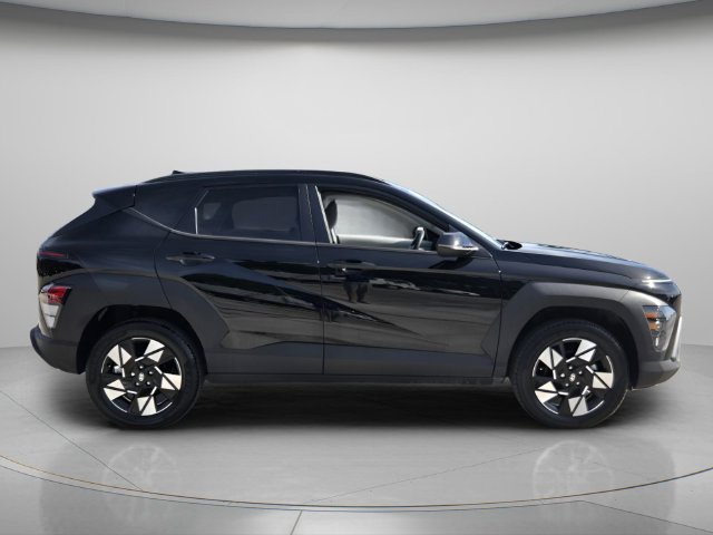 Used 2024 Hyundai Kona SEL AWD/4WD image 7
