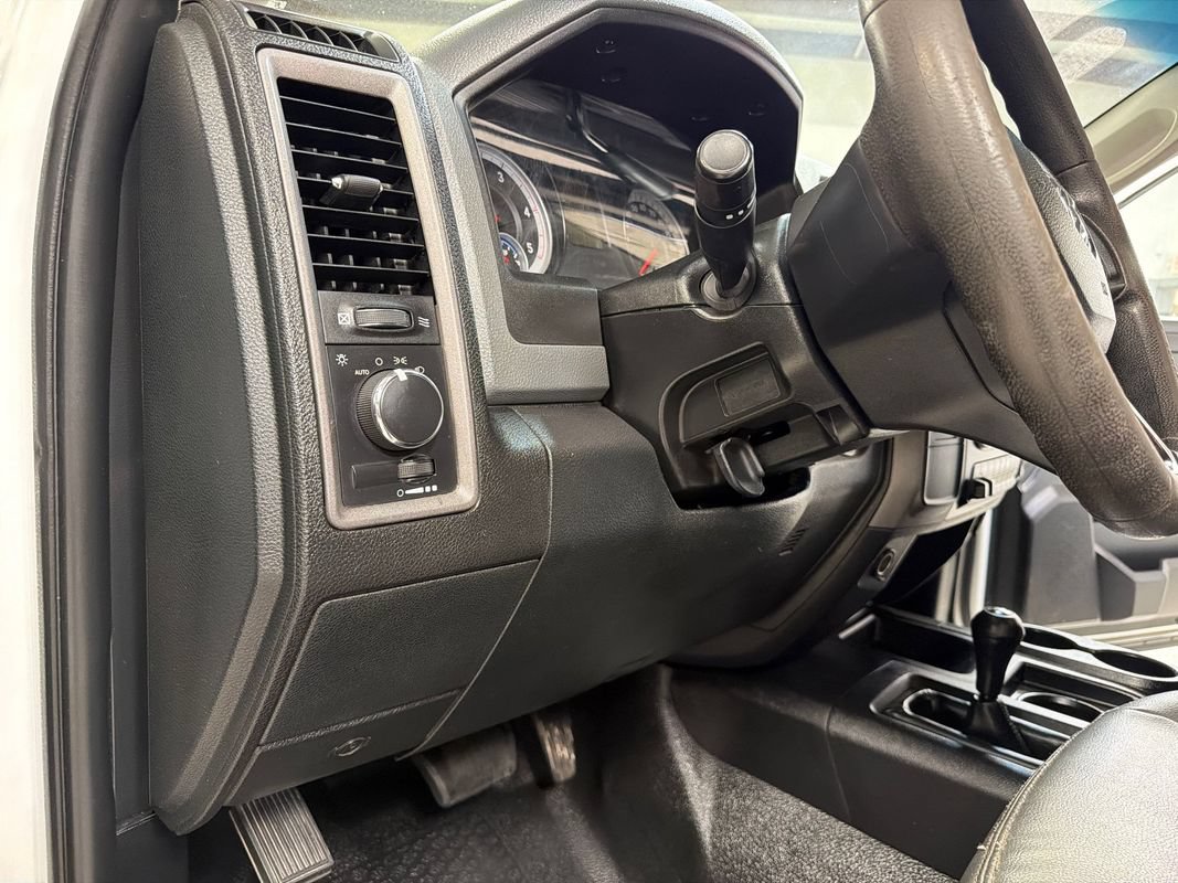 Used 2014 RAM 3500 Tradesman w/ Chrome Appearance Group AWD/4WD image 25