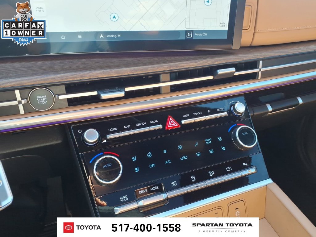 Used 2025 Hyundai Santa Fe Limited AWD/4WD image 23