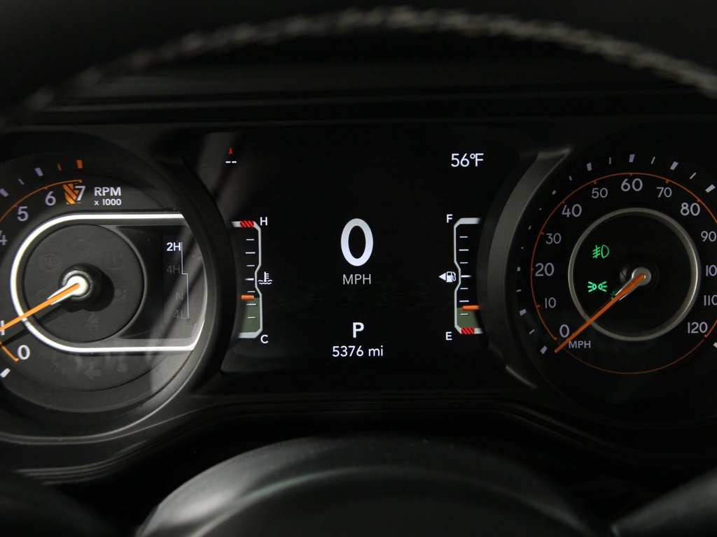 Used 2025 Jeep Gladiator Mojave w/ Convenience Group image 8