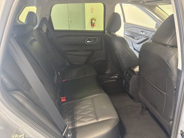 Used 2024 Nissan Rogue Platinum image 21