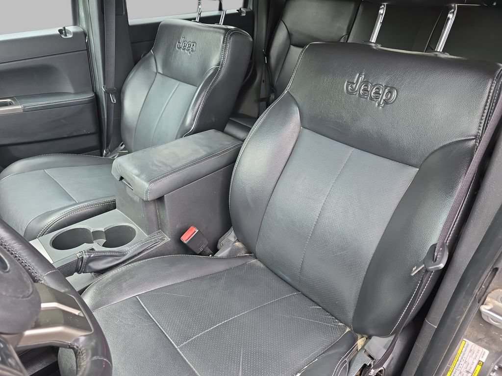 Used 2012 Jeep Liberty Limited Jet AWD/4WD image 15