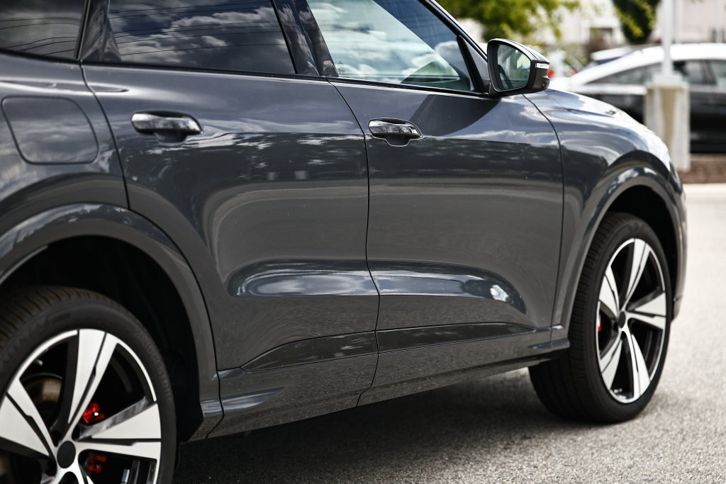 New 2026 Audi SQ5 Prestige AWD/4WD image 8