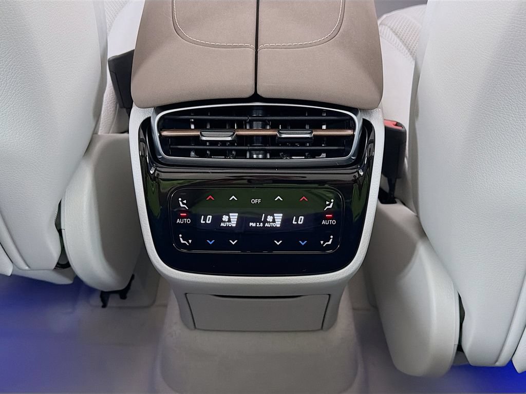 New 2026 Mercedes-Benz EQS 400 4MATIC SUV image 28