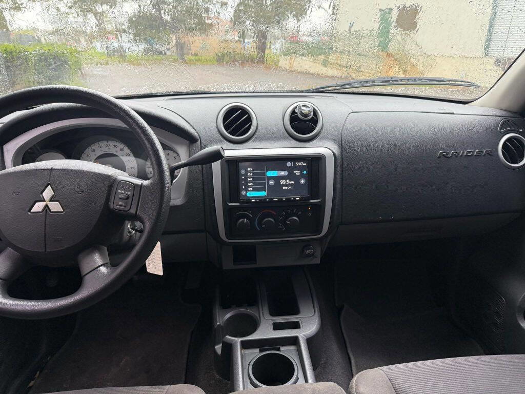 Used 2008 Mitsubishi Raider LS image 14