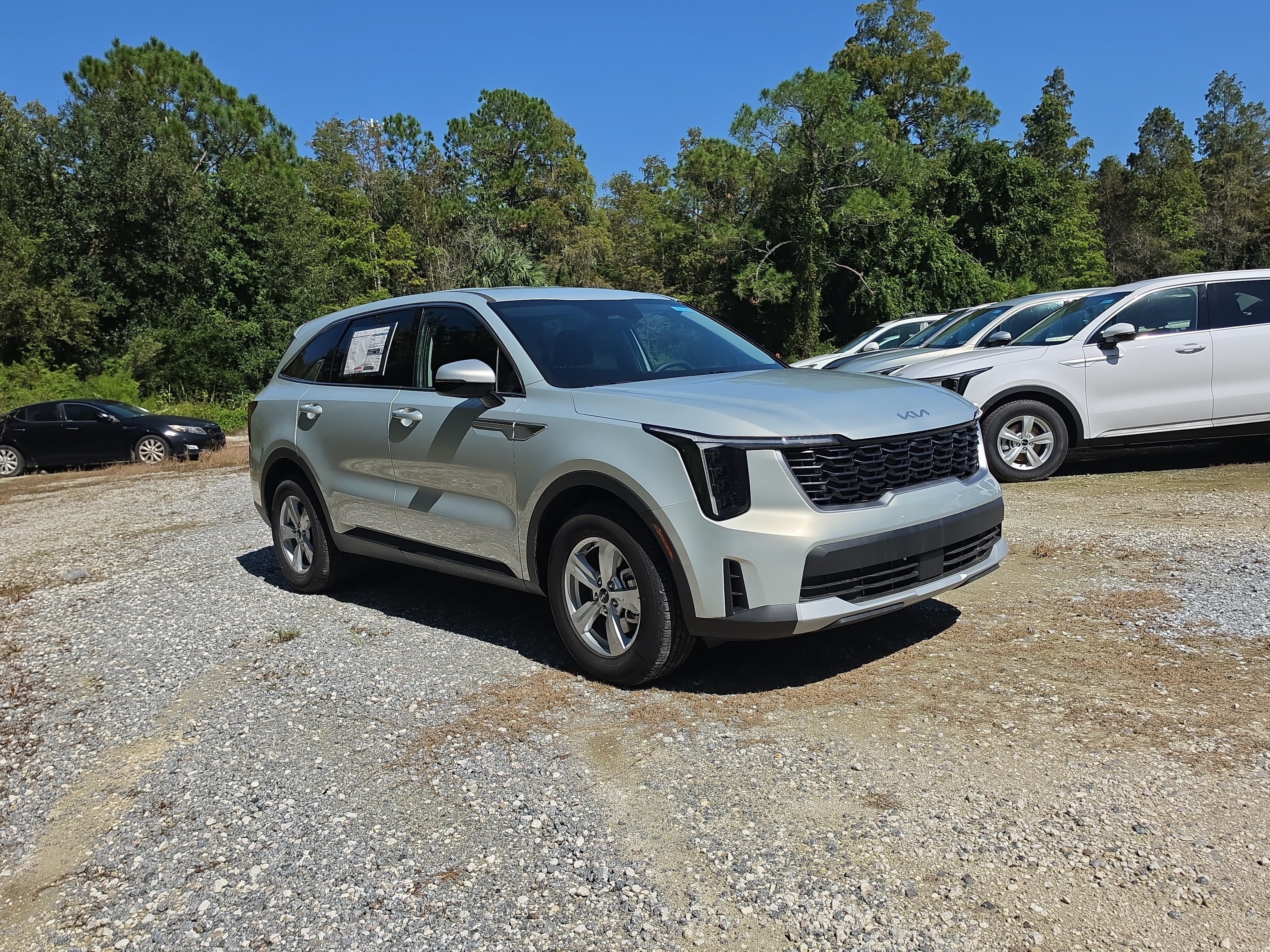New 2026 Kia Sorento LX FWD image 2