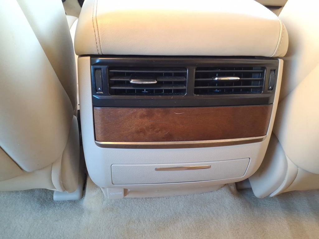 Used 2016 Lexus LX 570 4WD image 9