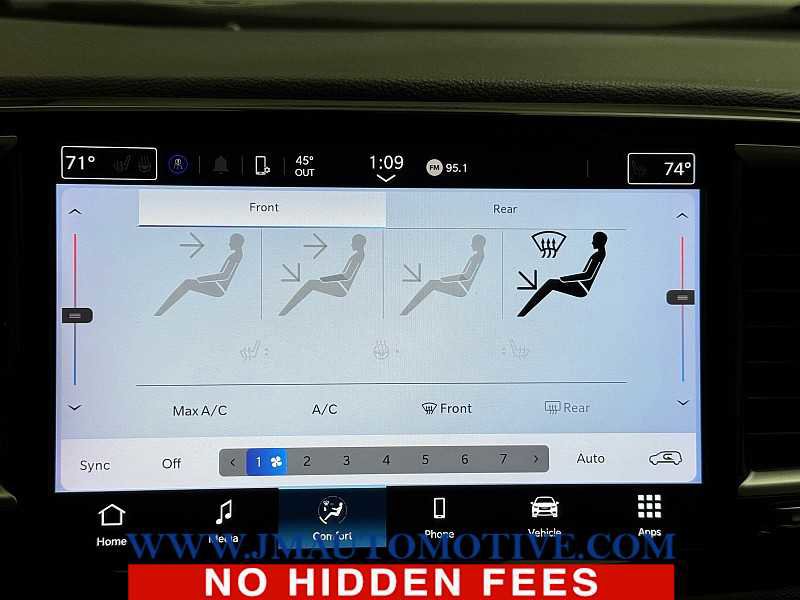 Used 2021 Chrysler Pacifica Touring-L AWD/4WD image 26