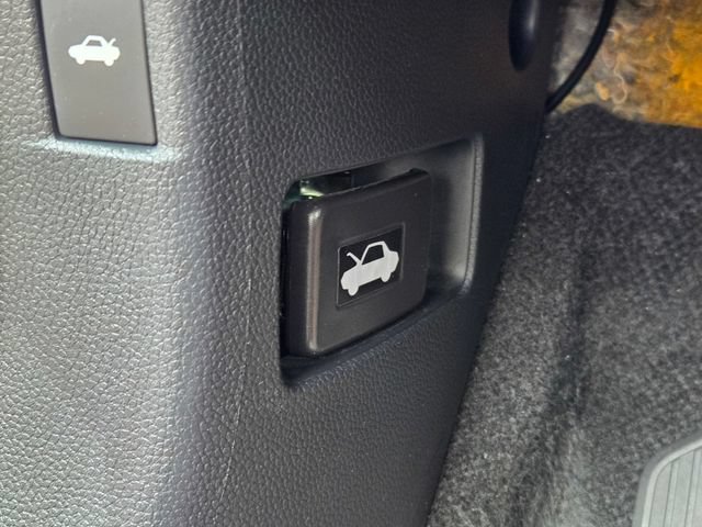 Used 2023 Honda Accord EX-L image 19