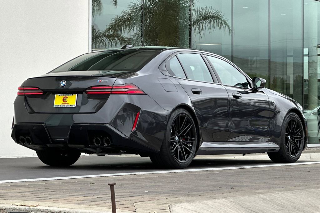 New 2026 BMW M5 w/ Executive Package image 3