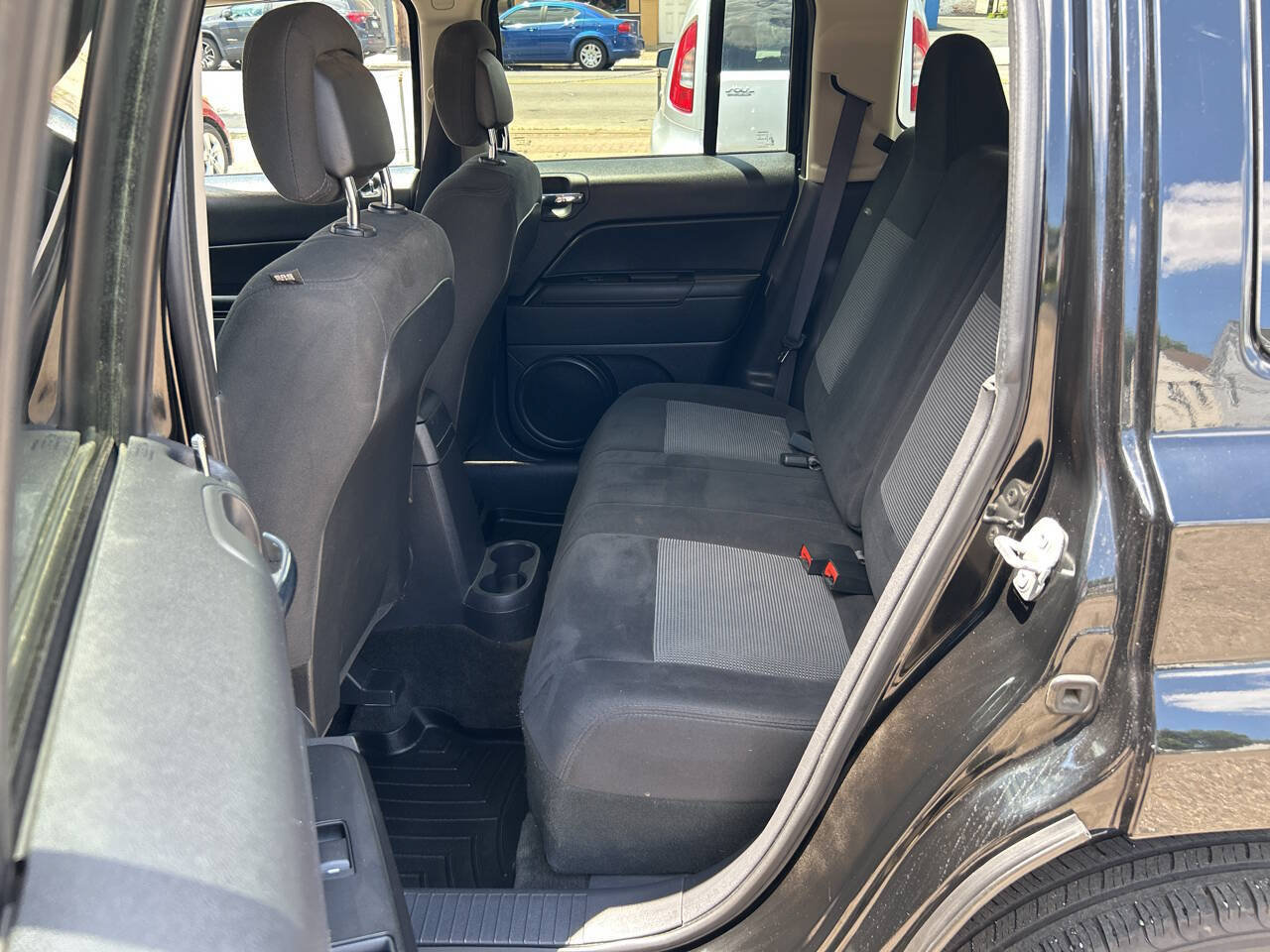 Used 2017 Jeep Patriot Sport w/ Power Value Group AWD/4WD image 17