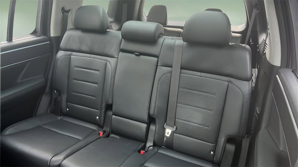 Used 2024 Hyundai Santa Fe Limited image 11