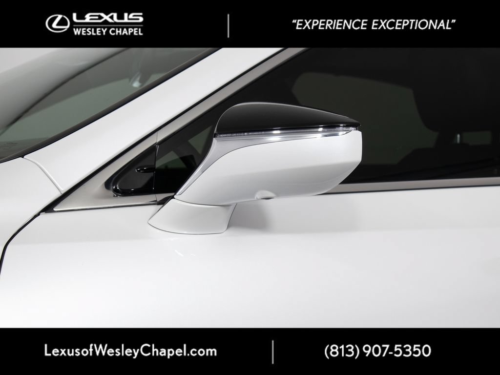 Used 2021 Lexus ES 300h Ultra Luxury w/ Accessory Package 2 FWD image 12