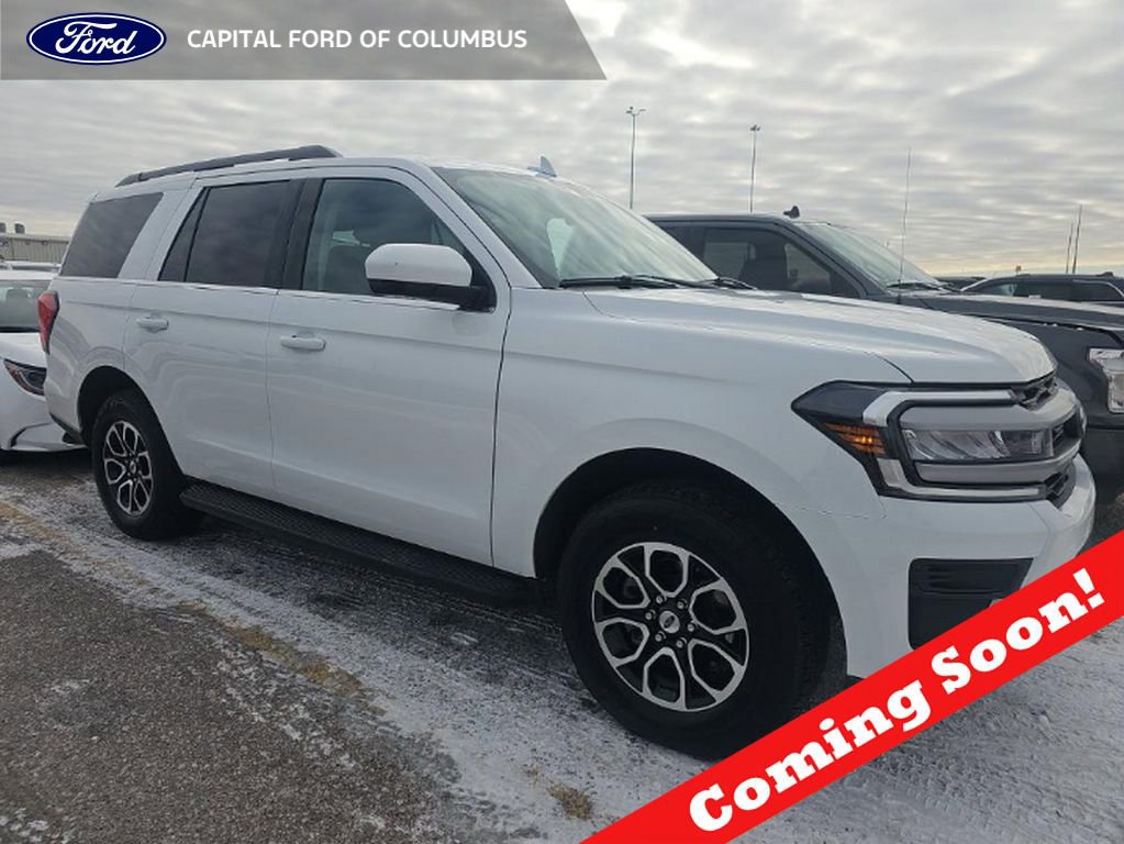 Used 2024 Ford Expedition XLT image 1