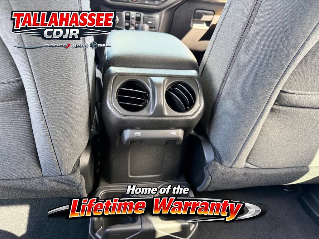 Used 2025 Jeep Gladiator Sport AWD/4WD image 29