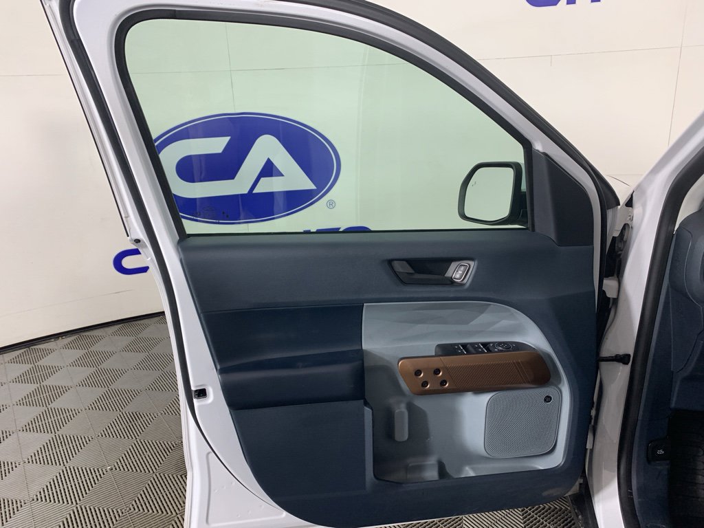 Used 2022 Ford Maverick Lariat w/ Lariat Luxury Package image 13