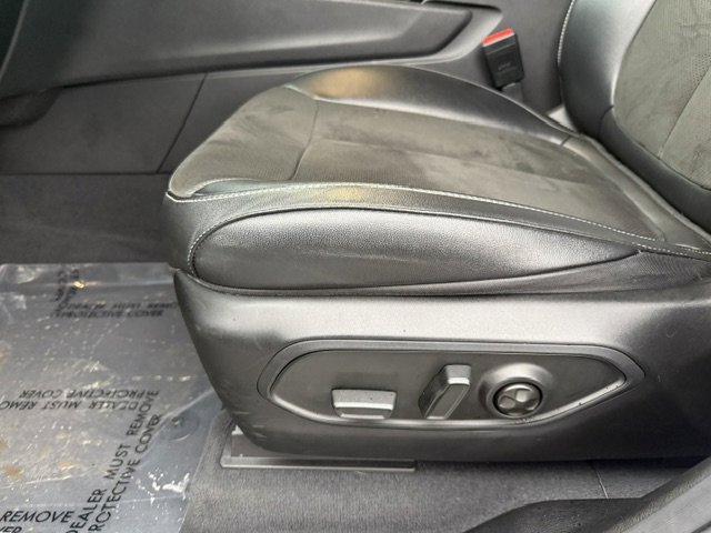 Used 2023 Jeep Grand Cherokee Altitude image 11