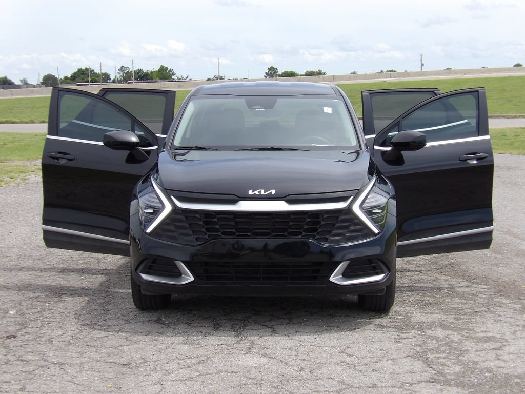 Used 2025 Kia Sportage LX FWD image 24