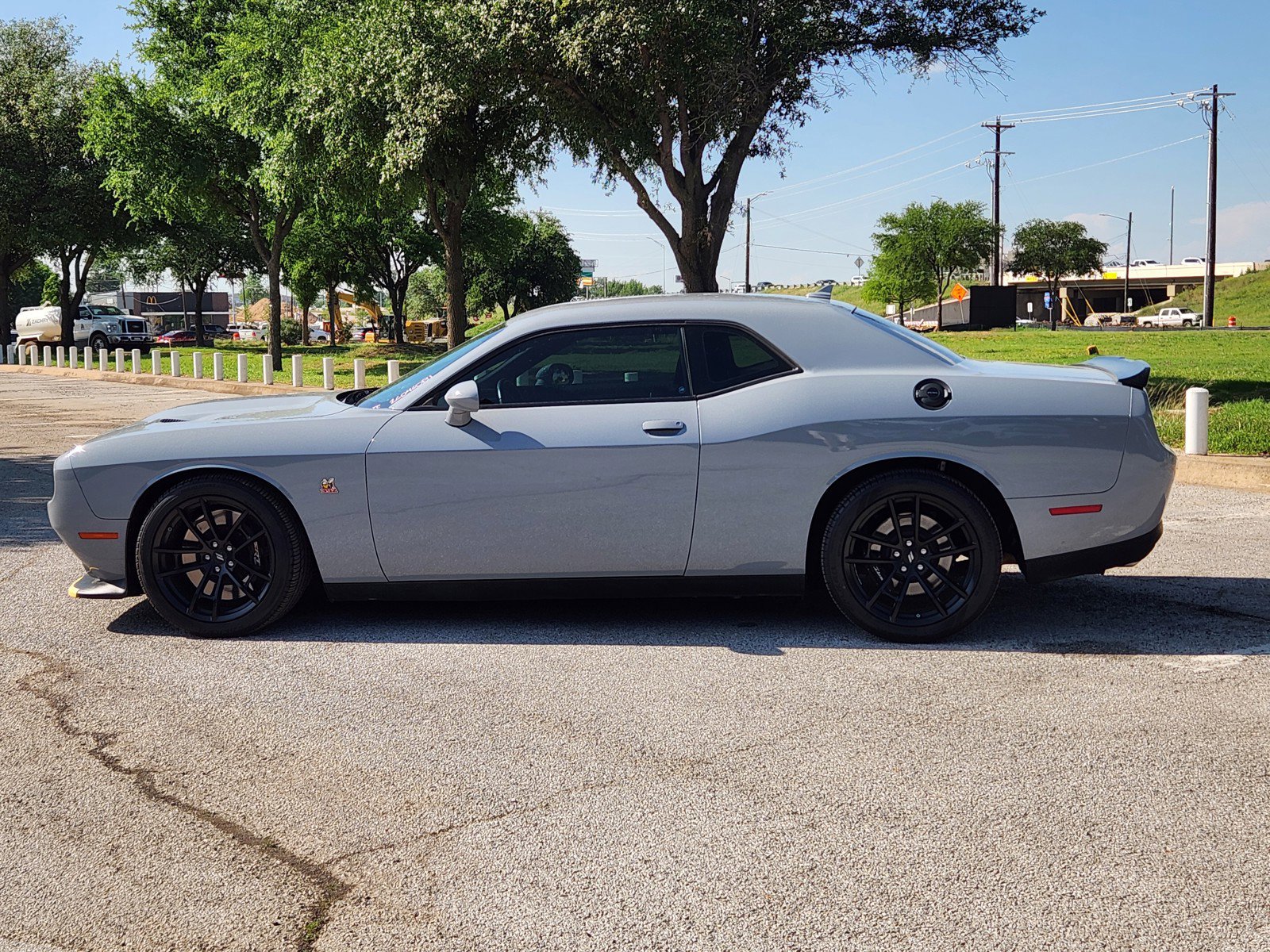Used 2022 Dodge Challenger R/T Scat Pack w/ Dynamics Package RWD image 3