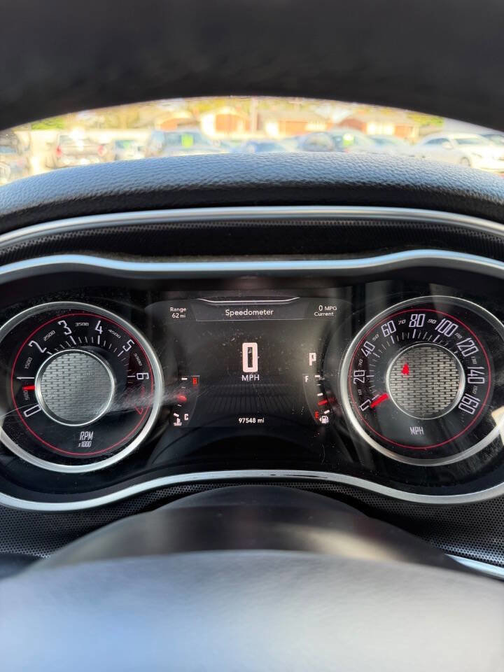 Used 2015 Dodge Challenger SXT Plus w/ Technology Group RWD image 11