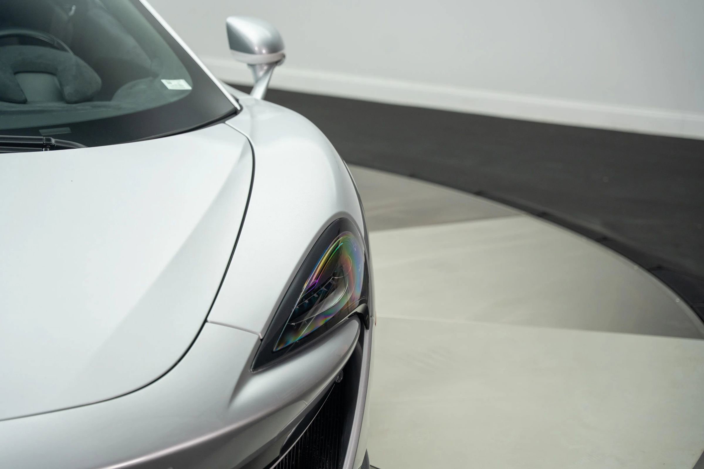 Used 2017 McLaren 570S image 14