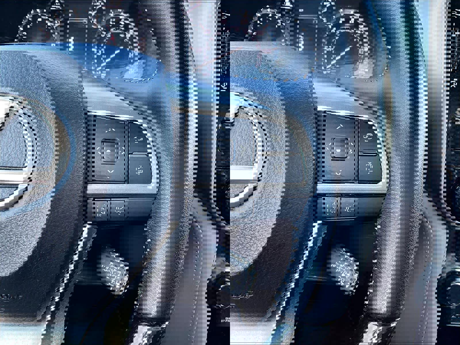 Used 2023 Lexus GX 460 Premium w/ Premium Package image 25