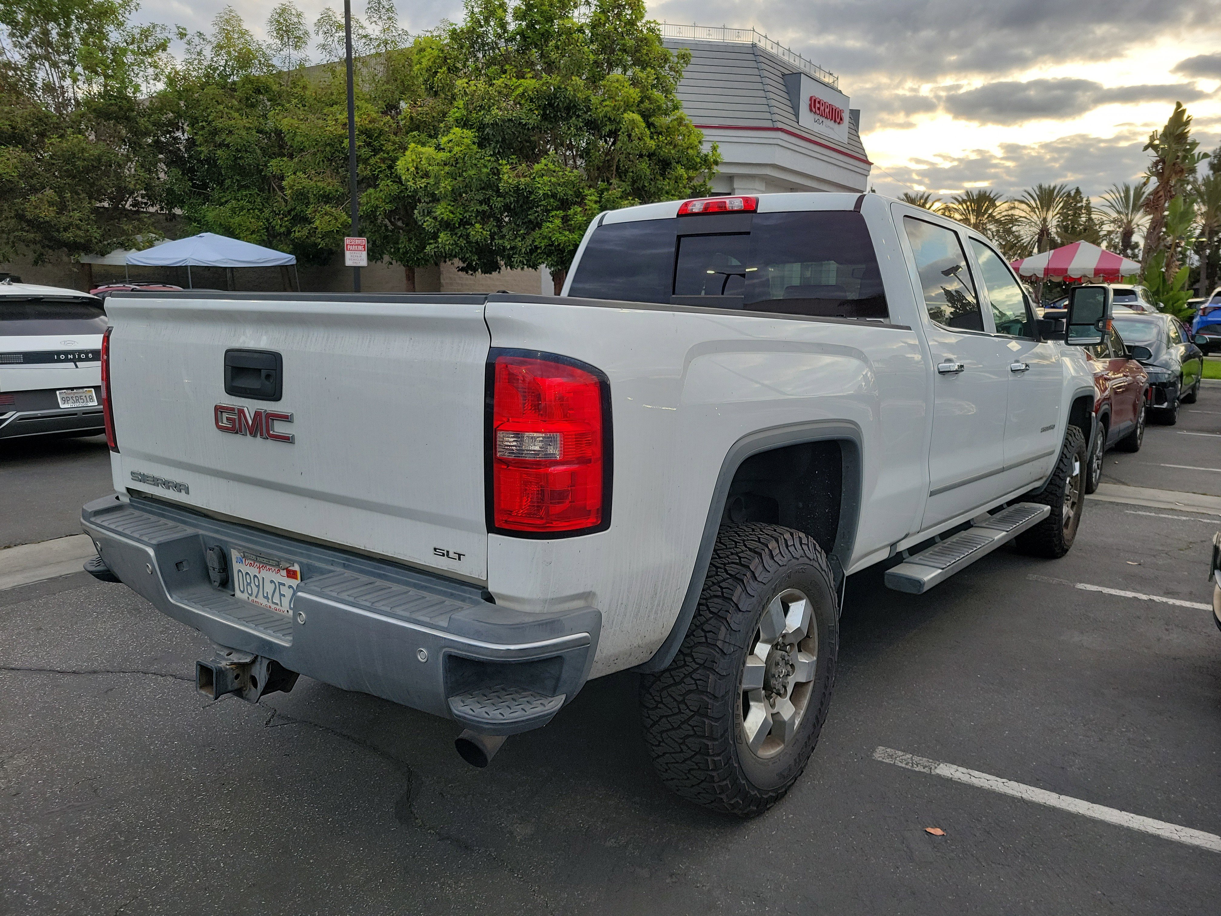 Used 2017 GMC Sierra 2500 SLT AWD/4WD image 5