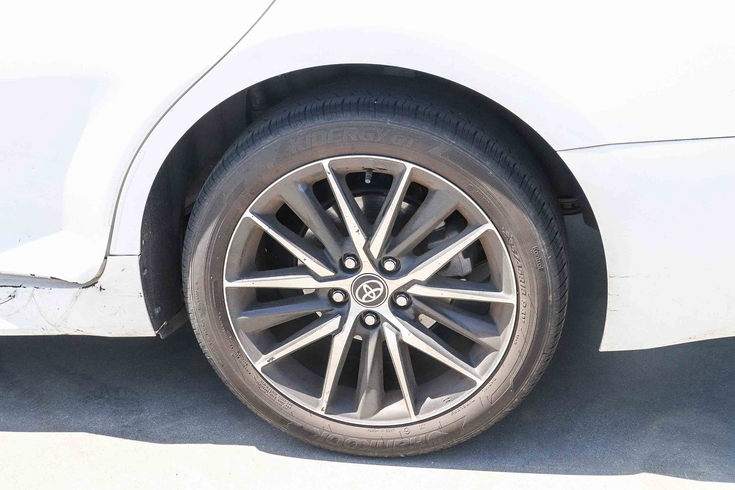 Certified 2023 Toyota Camry SE w/ Convenience Package FWD image 9