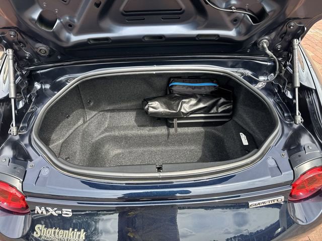 Used 2021 MAZDA MX-5 Miata RF Grand Touring image 26