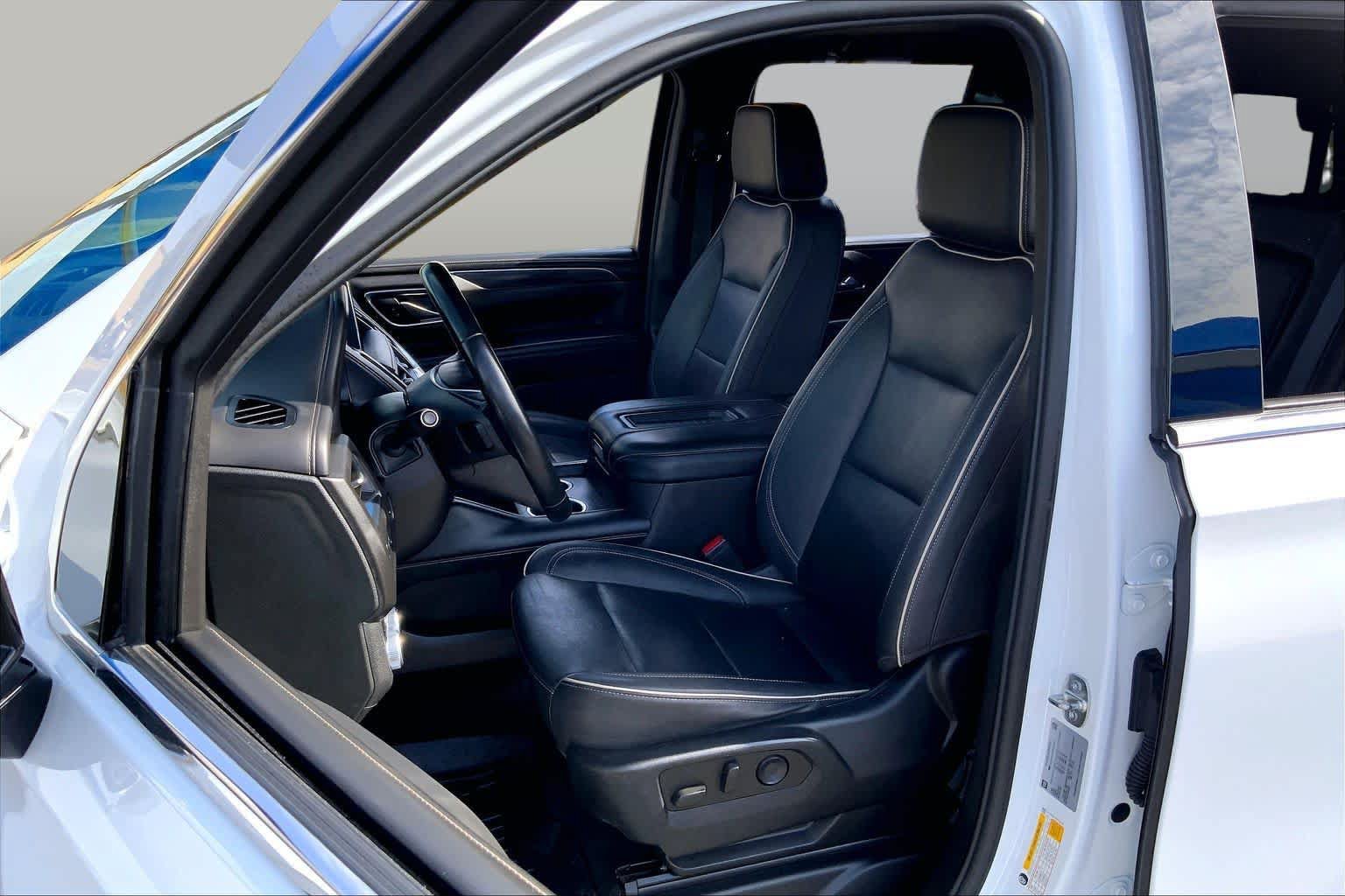 Used 2023 GMC Yukon SLT AWD/4WD image 8