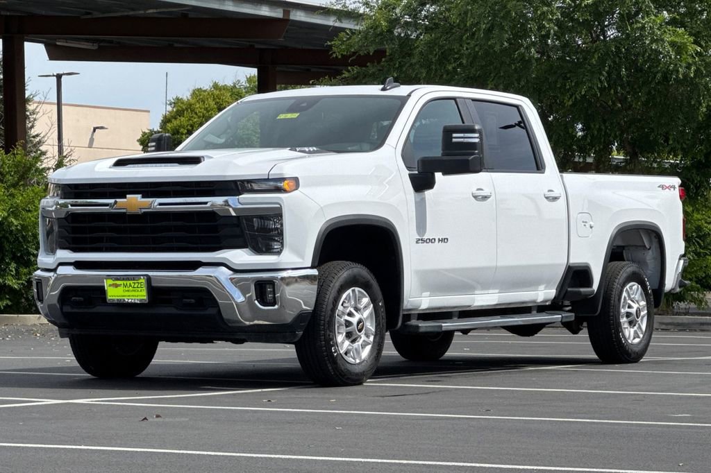 Used 2025 Chevrolet Silverado 2500 LT w/ Convenience Package AWD/4WD image 16