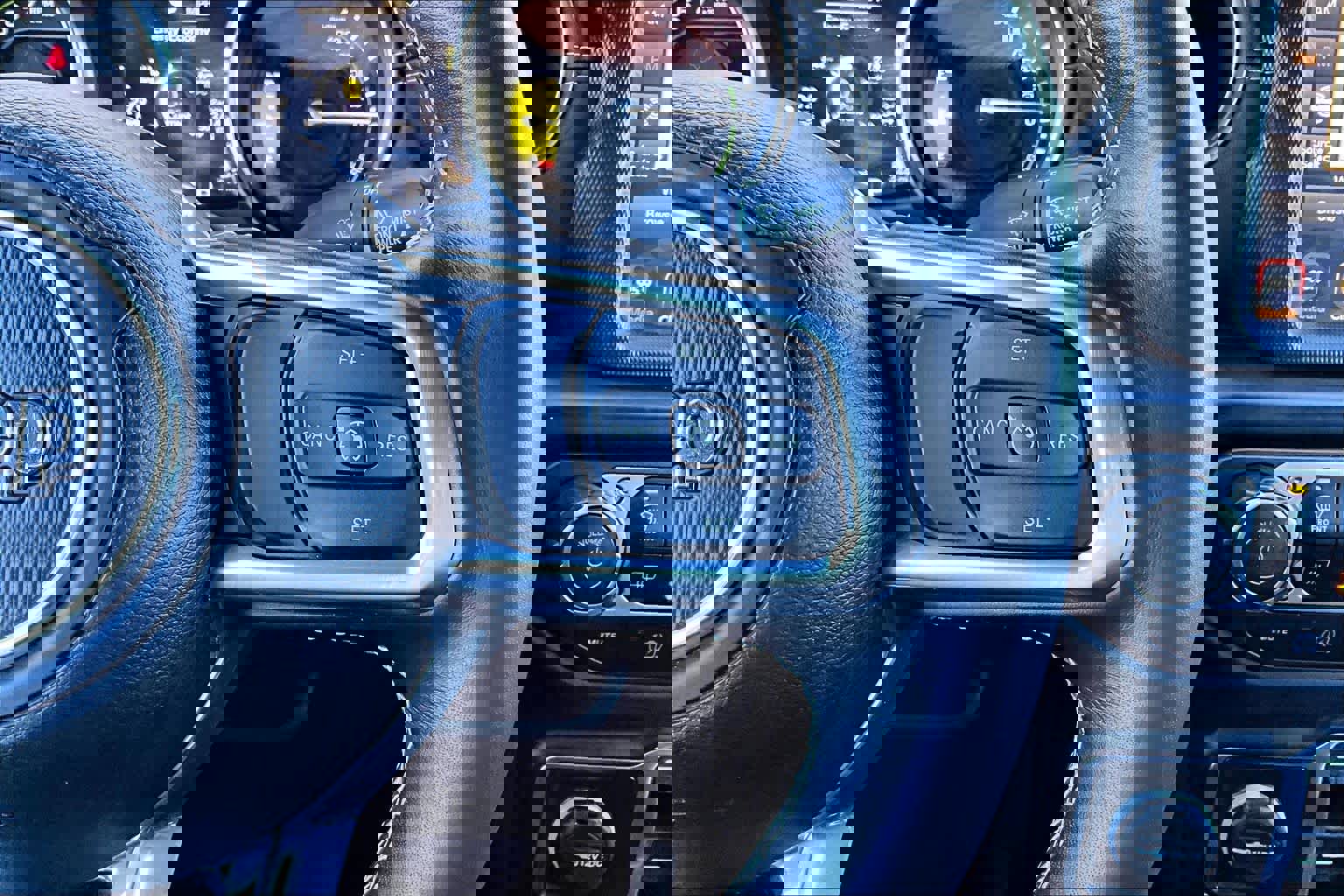 Used 2022 Jeep Wrangler Unlimited Sahara w/ Cold Weather Group image 24