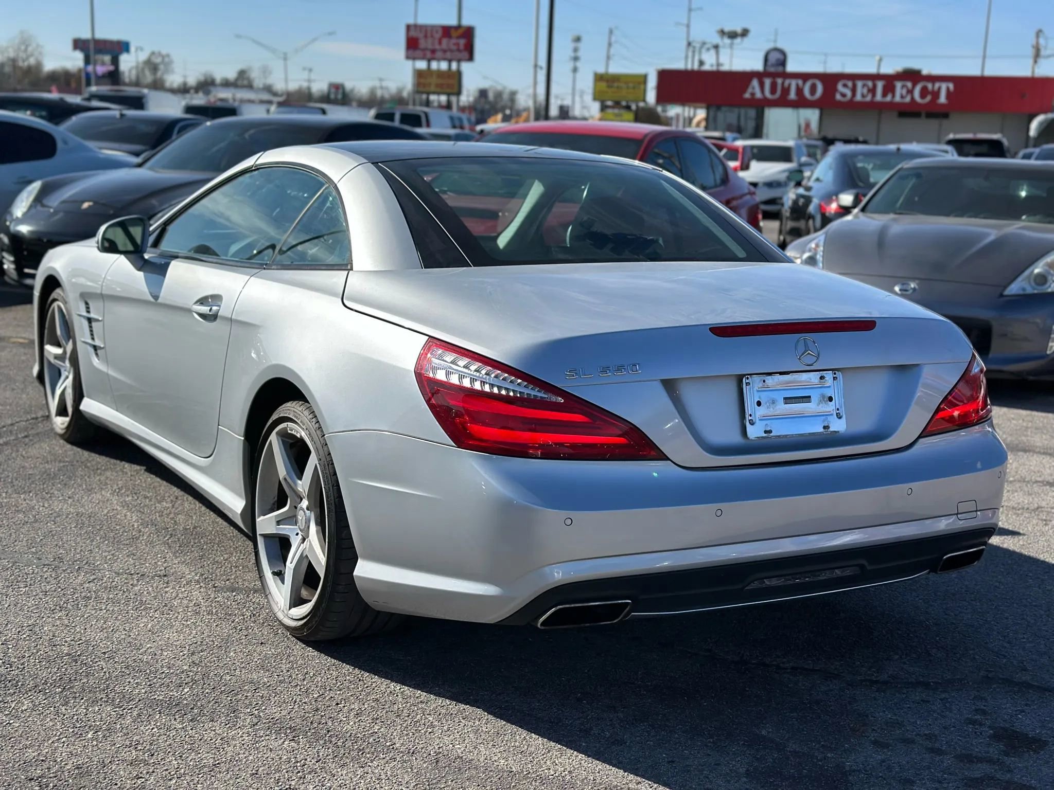 Used 2015 Mercedes-Benz SL 550 w/ Driver Assistance Package image 13