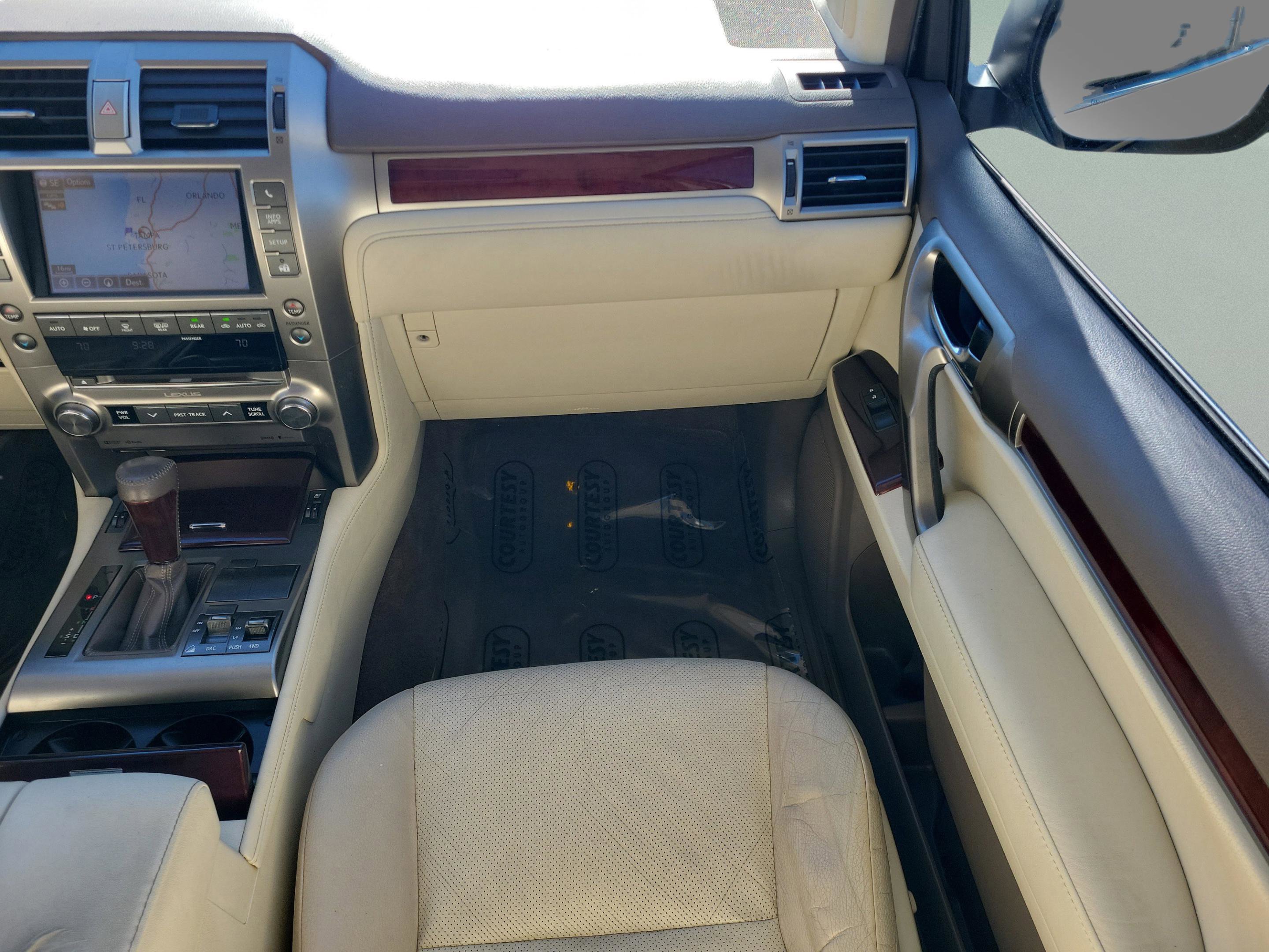 Used 2016 Lexus GX 460 w/ Premium Package image 10