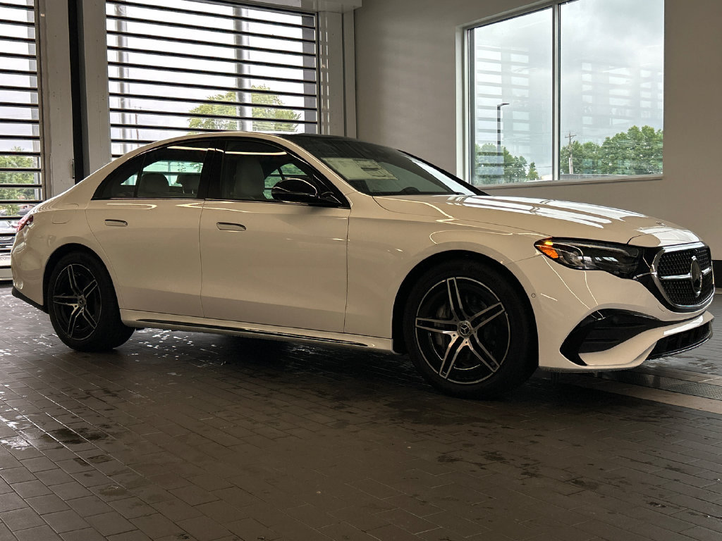 New 2027 Mercedes-Benz E 450 4MATIC Sedan image 2