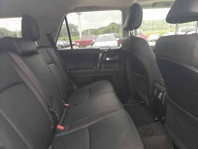 Used 2024 Toyota 4Runner TRD Off-Road Premium w/ Moonroof Package AWD/4WD image 18
