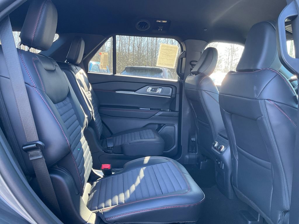 New 2026 Ford Explorer ST-Line w/ ST-Line Street Pack image 13