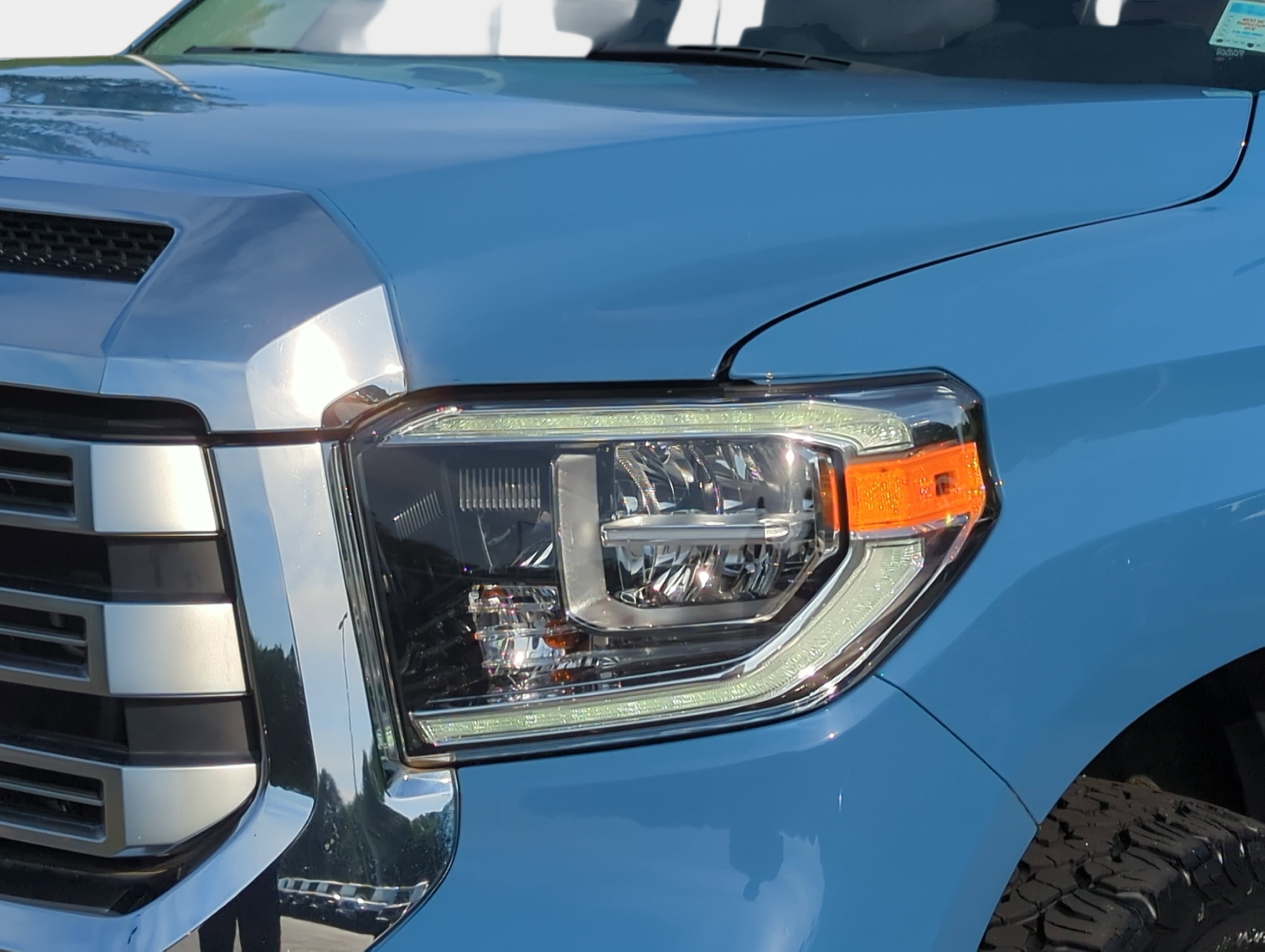 Used 2020 Toyota Tundra Limited w/ Limited Premium Package AWD/4WD image 28