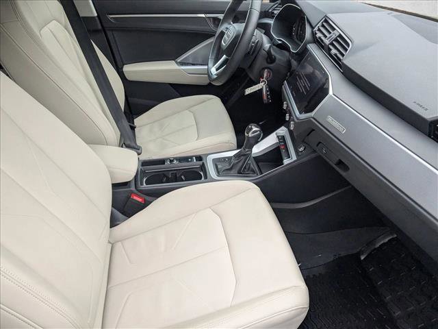 Used 2022 Audi Q3 2.0T Premium image 21