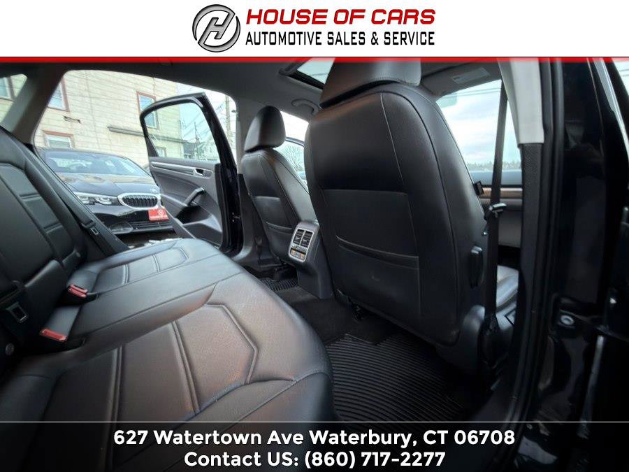 Used 2017 Volkswagen Passat 1.8T SE image 40